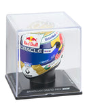 マックス・フェルスタッペン 別注 2025年 ブラジルGP オラクル レッドブルレーシング ヘルメット by シューベルト 1/4スケール