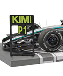 メルセデス AMG ペトロナス F1 チーム W17 キミ･アントネッリ 2026年 中国GP 優勝 ピットボード付 by ミニチャンプス 1/18スケール