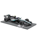 メルセデス AMG ペトロナス F1 チーム W17 キミ･アントネッリ 2026年 中国GP 優勝 ピットボード付 by ミニチャンプス 1/18スケール