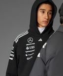 メルセデス AMG ペトロナス F1 チーム フーディー 2025 /アディダス ※海外サイズ