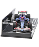 VISA Cash App RB F1 チーム VCARB01 角田裕毅 2024年 シンガポールGP by ミニチャンプス 1/43スケール