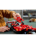 フェラーリ SF-24 F1 カー by LEGO(レゴ）