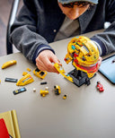 ルイス･ハミルトン ヘルメット フェラーリ by LEGO(レゴ)