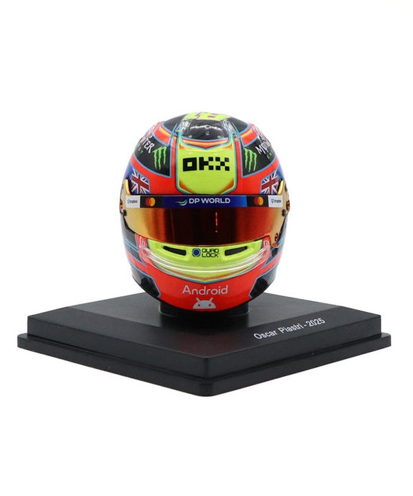 オスカー・ピアストリ 2025年 マクラーレン ヘルメット by スパーク 1