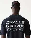 オラクル レッドブル レーシング NEWERA ライナー グラフィック オーバーサイズ Tシャツ ブラック
