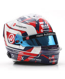 オリバー･ベアマン 2025年 イギリスGP ハース F1 チーム ヘルメット by スパーク 1/5スケール