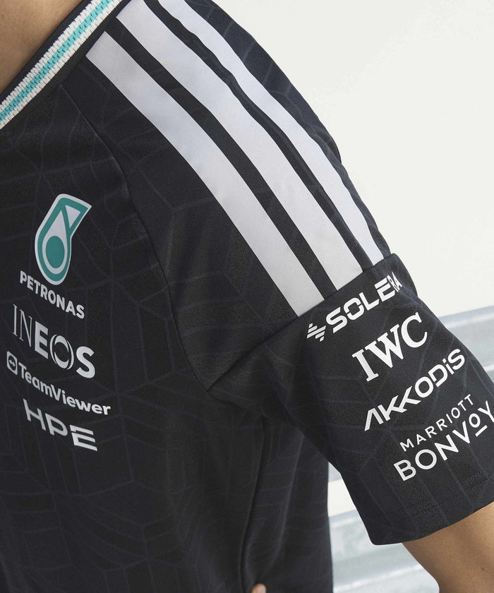 メルセデス AMG ペトロナス F1 チーム ドライバー Tシャツ BK