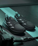 メルセデス AMG ペトロナス F1 チーム ウルトラブースト 5ｘシューズ