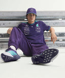 【10月2日以降入荷予定】メルセデス AMG ペトロナス F1 チーム VANDA BLOOM シンガポールGP オーセンティック ドライバーTシャツ 2026