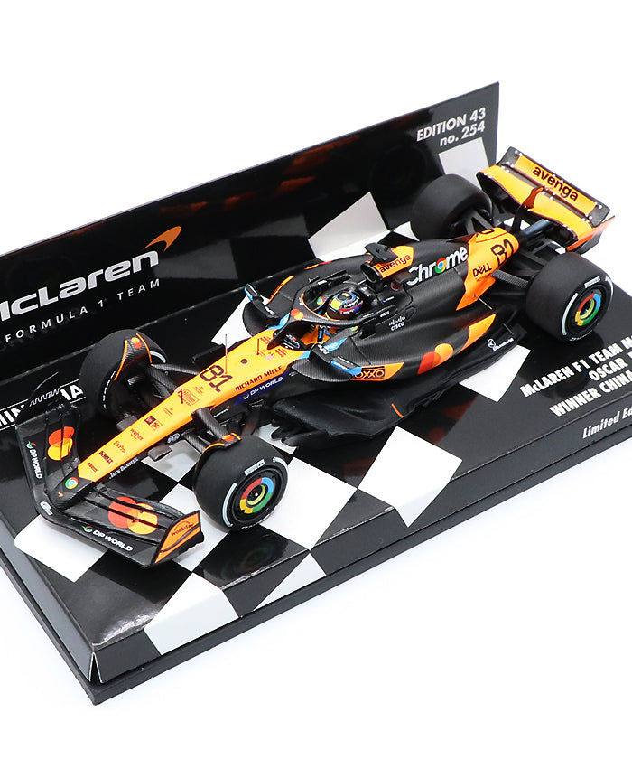 【レア　未開封】NFLマクファーレン　2pack　★ハッセルベックvsポラマル★ マクラーレン F1チーム MCL39 オスカー・ピアストリ 2025年 中国GP