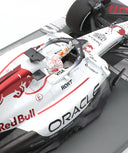 マックス・フェルスタッペン 別注  オラクル レッドブルレーシング ホンダ RB21 マックス・フェルスタッペン 2025年 日本GP 優勝 by ミニチャンプス 1/18スケール