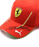 ルクレール＆サインツ 直筆サイン入り スクーデリア フェラーリ チーム キャップ 2024年 （レプリカモデル）