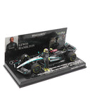 メルセデス AMG ペトロナス F1チーム W15 E ルイス･ハミルトン 2024年 アブダビGP メルセデスラストレース フィギア付 by ミニチャンプス 1/43スケール