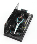 メルセデス AMG ペトロナス F1チーム W15 E ルイス･ハミルトン 2024年 アブダビGP メルセデスラストレース フィギア付 by ミニチャンプス 1/43スケール