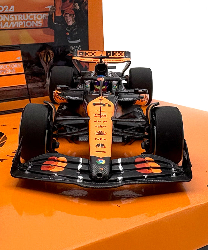 マクラーレン F1チーム MCL38 ランド・ノリス＆オスカー・ピアストリ