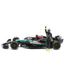 メルセデス AMG ペトロナス F1チーム W15 E ルイス･ハミルトン 2024年 アブダビGP メルセデスラストレース フィギア付 by ミニチャンプス 1/18スケール