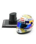 マックス・フェルスタッペン 別注 2025年 ブラジルGP オラクル レッドブルレーシング ヘルメット by シューベルト 1/4スケール