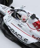 オラクル レッドブルレーシング ホンダ RB21 マックス・フェルスタッペン 2025年 日本GP 優勝 by ミニチャンプス 1/18スケール