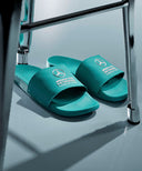 メルセデス AMG ペトロナス F1 チーム アディレッタコンフォート （サンダル）グリーン