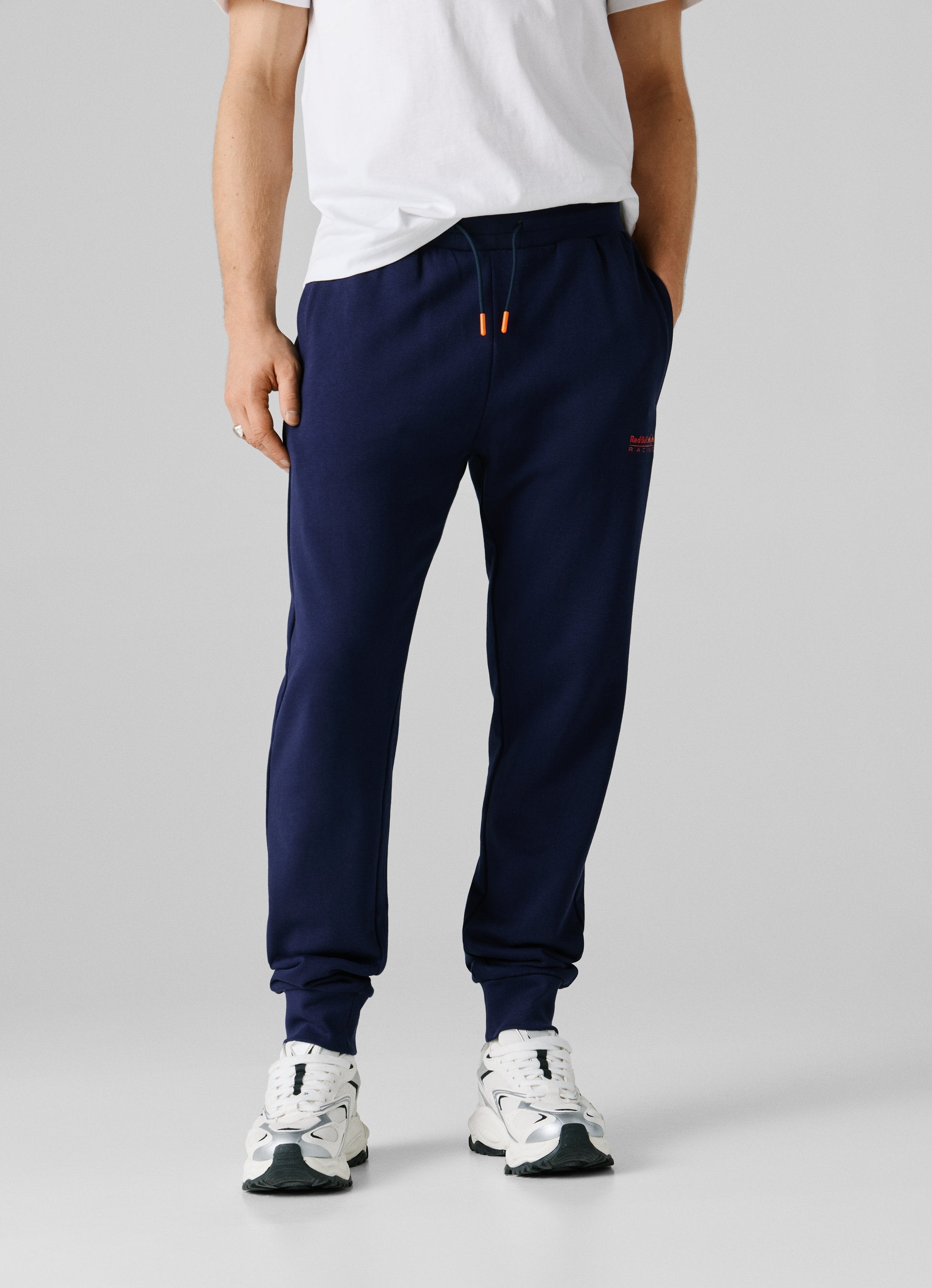 レッドブル レーシング PEPE JEANS リラックスフィット ジョガーパンツ