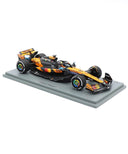 マクラーレン F1チーム MCL39 オスカー・ピアストリ 2025年 中国GP 優勝 ピットボード付き by スパーク 1/43スケール