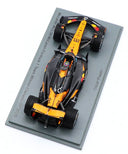 マクラーレン F1チーム MCL39 オスカー・ピアストリ 2025年 中国GP 優勝 ピットボード付き by スパーク 1/43スケール