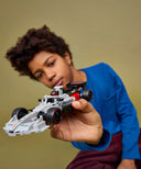 AUDI REVOLUT F1 チーム R26 レースカーby LEGO(レゴ）