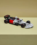 AUDI REVOLUT F1 チーム R26 レースカーby LEGO(レゴ）