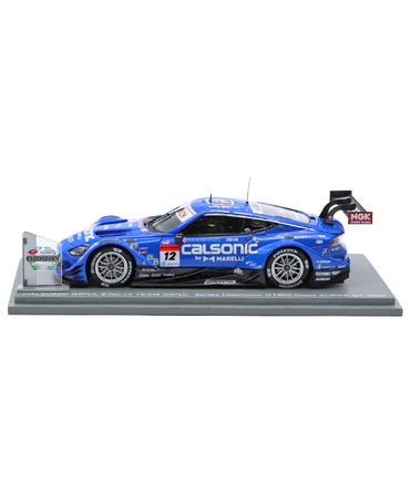 スパーク 1/43スケール カルソニック インパル Z TEAM IMPUL NO.12 平峰一貴 / ベルトラン・バゲット 2022年 スーパーGT GT500 チャンピオン with ボード