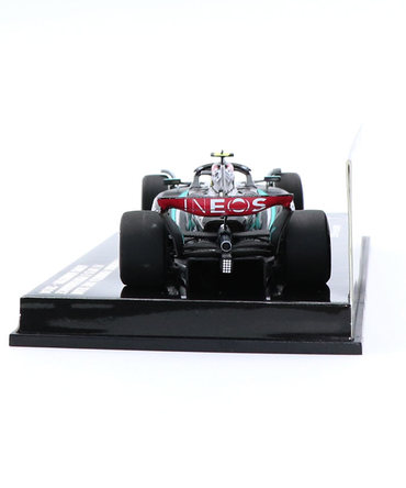 ミニチャンプス 1/43スケール メルセデス AMG ペトロナス F1 W15 E パフォーマンス ルイス・ハミルトン 2024年