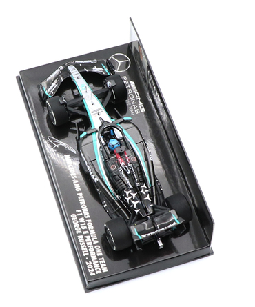 ミニチャンプス 1/43スケール メルセデス AMG ペトロナス F1 W15 E パフォーマンス ジョージ・ラッセル 2024年