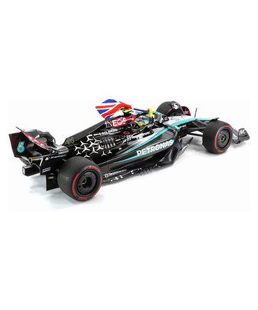 ミニチャンプス 1/18スケール メルセデス AMG ペトロナス F1 W15 E パフォーマンス ルイス・ハミルトン 2024年 イギリスGP 優勝 フラッグ付属 /24f1m