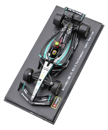 ブラゴ 1/43スケール メルセデス AMG ペトロナス F1 W15 E パフォーマンス ルイス・ハミルトン 2024年（ドライバー付属） /24f1m