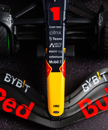 フェルスタッペン別注 ミニチャンプス 1/12スケール オラクル レッドブル レーシング ホンダ RB18 マックス・フェルスタッペン 2022年 日本GP 優勝 ワールドチャンピオン フィギュア＆チャンピオンボード付き /ARB