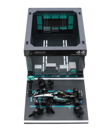 ブラゴ 1/43スケール メルセデス AMG ペトロナス F1 W15 ルイス・ハミルトン ジオラマ ピットストップセット