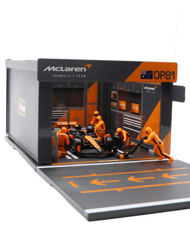 ブラゴ 1/43スケール マクラーレン F1 MCL38  オスカー・ピアストリ ジオラマ ピットストップセット