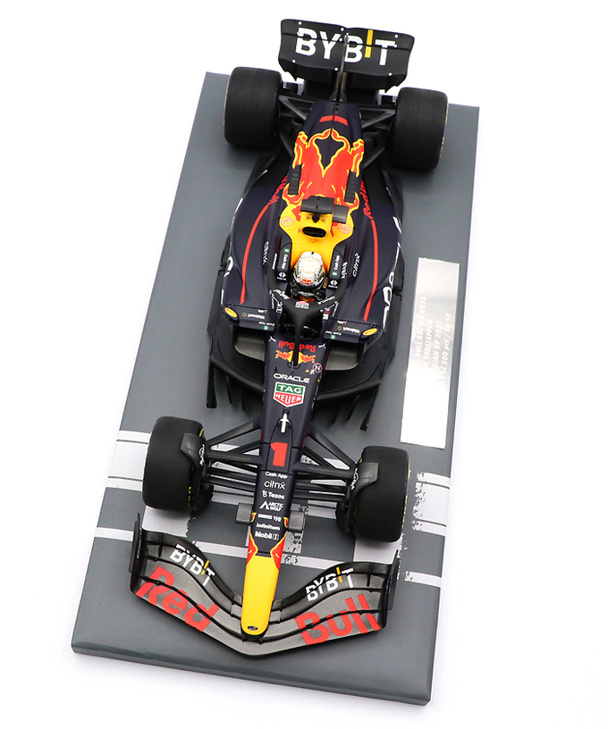 フェルスタッペン別注 ミニチャンプス 1/18スケール オラクル レッドブル レーシング RB18 マックス・フェルスタッペン 2022年 ベルギーGP 優勝 /ARB/msa拡大画像