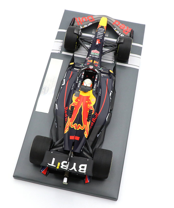 フェルスタッペン別注 ミニチャンプス 1/18スケール オラクル レッドブル レーシング RB18 マックス・フェルスタッペン 2022年 ベルギーGP 優勝 /ARB/msa拡大画像