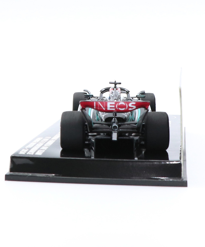 ミニチャンプス 1/43スケール メルセデス AMG ペトロナス F1 W15 E パフォーマンス ジョージ・ラッセル 2024年拡大画像