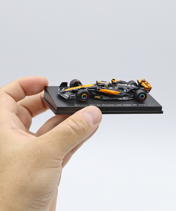 スパーク 1/64スケール マクラーレン MCL60 ランド・ノリス 2023年 ラスベガスGP /23f1m拡大画像