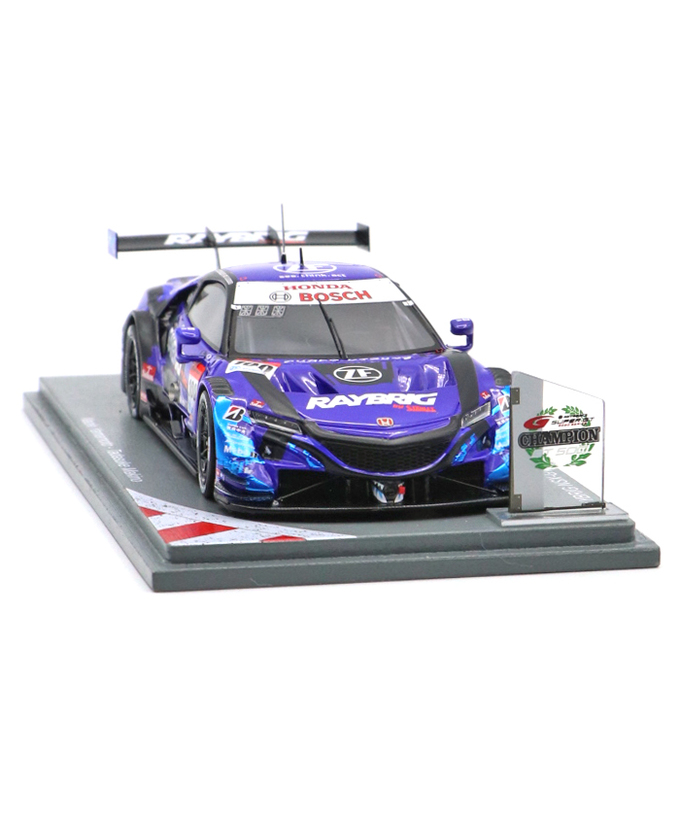 スパーク 1/43スケール レイブリック NSX-GT チームクニミツ No.100 山本尚貴 / 牧野任祐 2020年 スーパーGT GT500 チャンピオンボード付き拡大画像