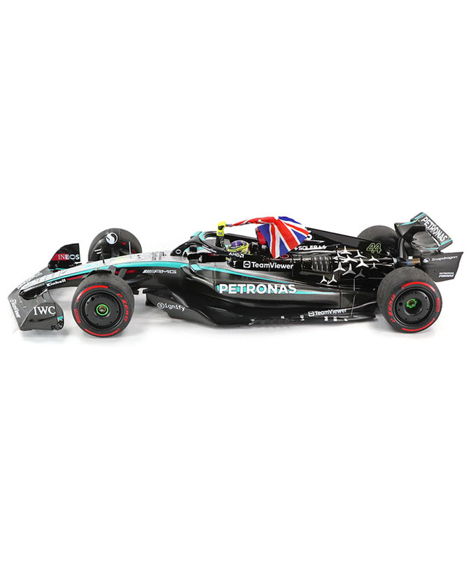 ミニチャンプス 1/18スケール メルセデス AMG ペトロナス F1 W15 E パフォーマンス ルイス・ハミルトン 2024年 イギリスGP 優勝 フラッグ付属 /24f1m拡大画像