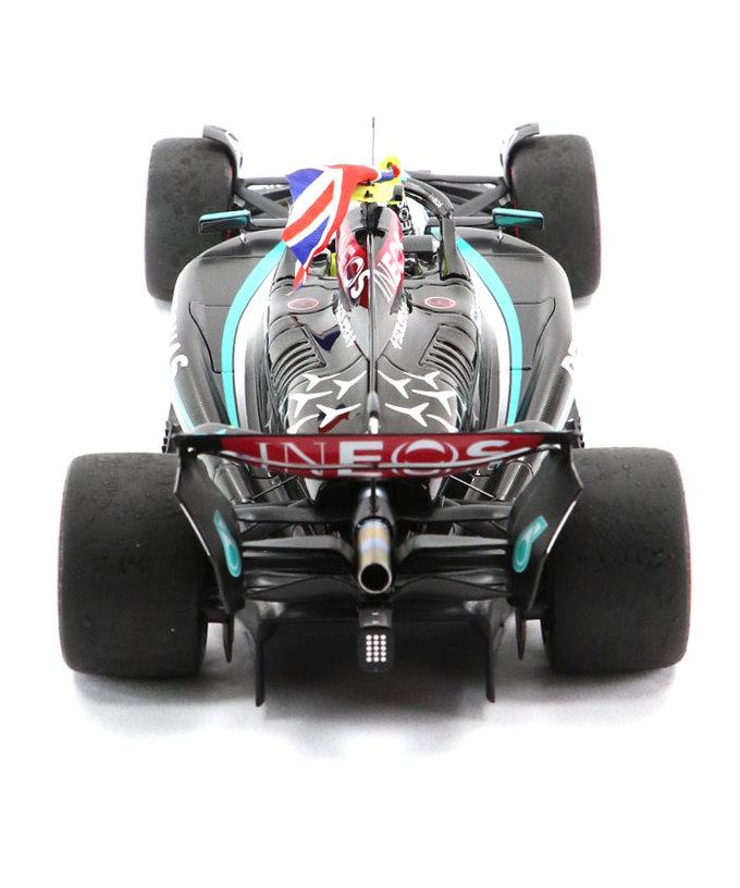 ミニチャンプス 1/18スケール メルセデス AMG ペトロナス F1 W15 E パフォーマンス ルイス・ハミルトン 2024年 イギリスGP 優勝 フラッグ付属 /24f1m拡大画像