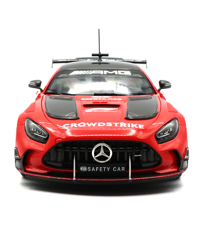 ミニチャンプス 1/18スケール メルセデスベンツ AMG GT ブラックシリーズ FORMULA 1 セーフティーカー 2024年拡大画像