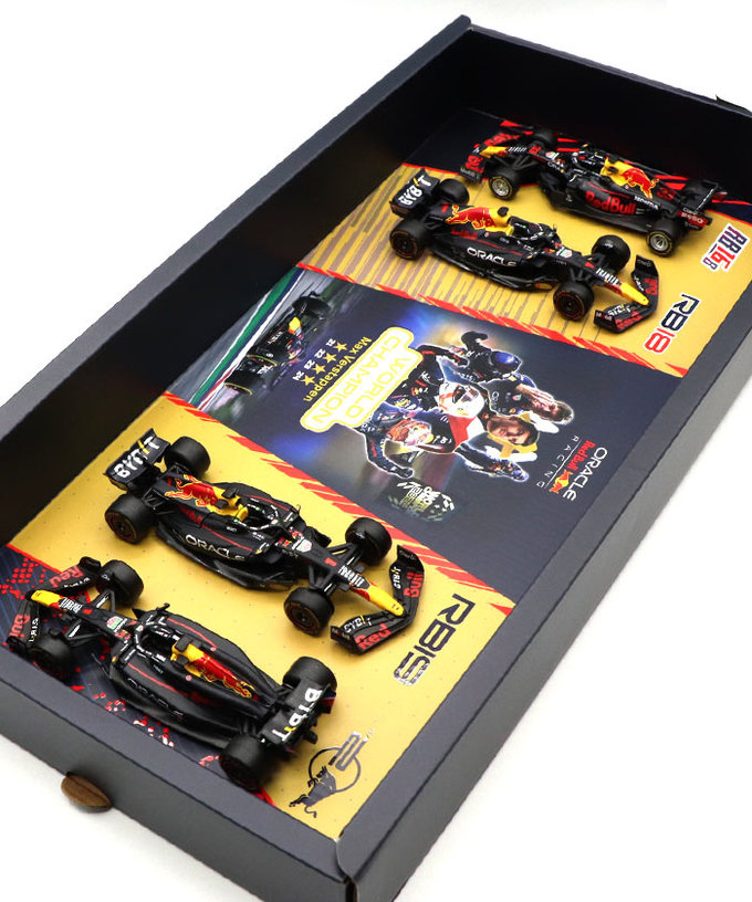 ブラゴ 1/43スケール マックス・フェルスタッペン 4タイム ワールドチャンピオン セット拡大画像