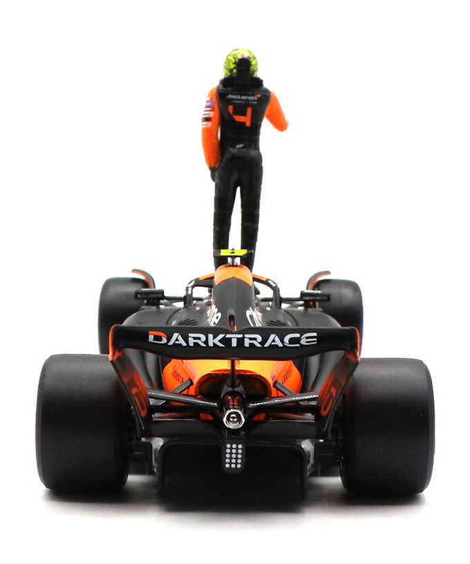 ブラゴ 1/24スケール マクラーレン F1 チーム MCL38 ランド・ノリス 2024年 マイアミGP F1初優勝 (ドライバーフィギュア付属)拡大画像