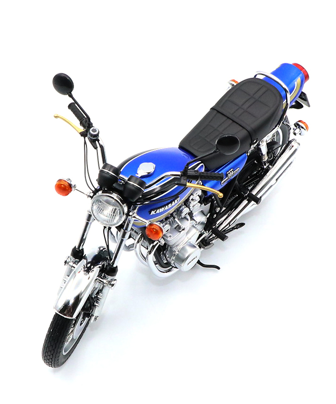 ミニチャンプス 1/12スケール カワサキ Z1 900 スーパー4 1972年 ぺトロールブルー 拡大画像