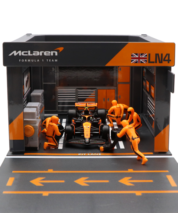 ブラゴ 1/43スケール マクラーレン F1 MCL38  ランド・ノリス ジオラマ ピットストップセット拡大画像