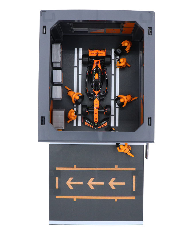 ブラゴ 1/43スケール マクラーレン F1 MCL38  オスカー・ピアストリ ジオラマ ピットストップセット拡大画像