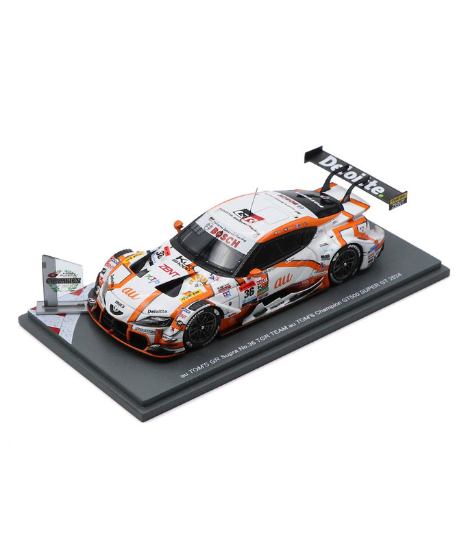 スパーク 1/43スケール au トムス GR スープラ TGR TEAM au TOMS NO.36 坪井翔 / 山下健太 GT500 スーパーGT 2024年 チャンピオン with ボード拡大画像